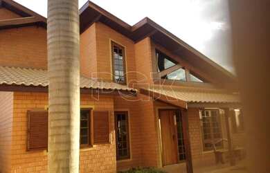 Imagem: A casa em condomínio possui 3 Dormitórios, 3 Banheiros, 3