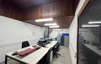 Imagem: O depósito possui 30m² de Área e está localizado em Jardim