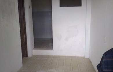 Imagem: A casa possui 1 Dormitório, 1 Banheiro e está localizado