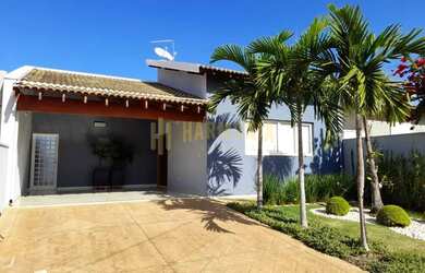 Imagem: A casa em condomínio possui 3 Dormitórios, 5 Banheiros, 2