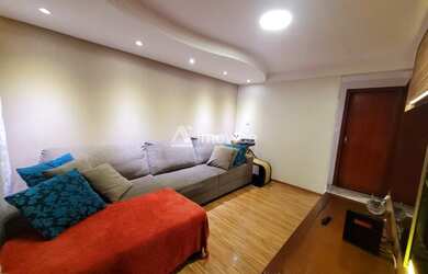 Imagem: A casa possui 4 Dormitórios, 2 Banheiros, 2 Vagas na garagem