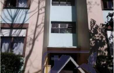 Imagem: O apartamento possui 3 Dormitórios, 1 Banheiro, 1 Vaga na garagem