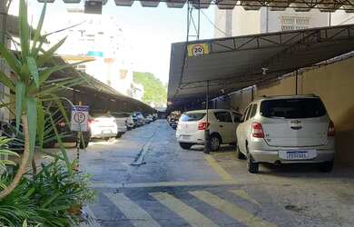 Imagem 2: Estacionamento Riachuelo. 1.166m² de Áreae5 Vagas na garagem