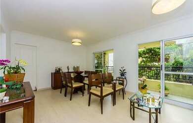 Imagem: O apartamento possui 4 Dormitórios, 2 Banheiros, 2 Vagas na