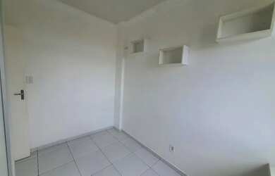 Imagem 7: Apartamento para venda tem 87 metros quadrados com 3 quartos em Calhau...