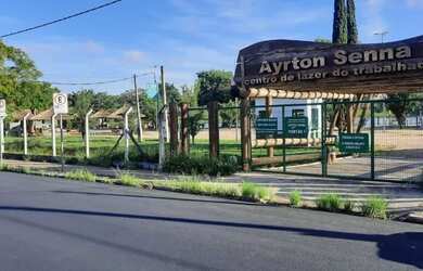 Imagem: O terreno à venda possui 360m² de Área e está localizado