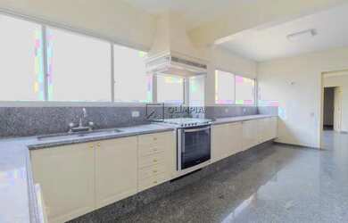 Imagem: O apartamento possui 4 Dormitórios, 4 Banheiros, 2 Vagas na