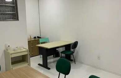 Imagem 5: ALUGO GALPÃO. Churrasqueira, 300m² de Áreae5 Vagas na garagem