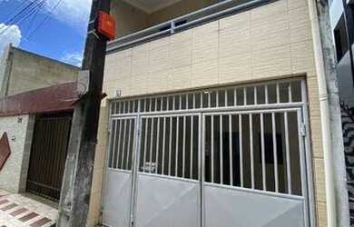 Imagem 1: Casa no bairro Aeroporto. Varanda, 1 Vaga na garageme3 Dormitórios