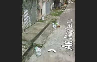 Imagem: A casa possui 3 Dormitórios, 2 Banheiros e está localizado