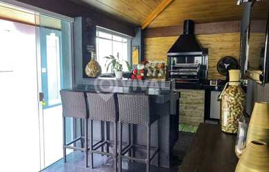 Imagem: A casa em condomínio possui 3 Dormitórios, 4 Banheiros, 2