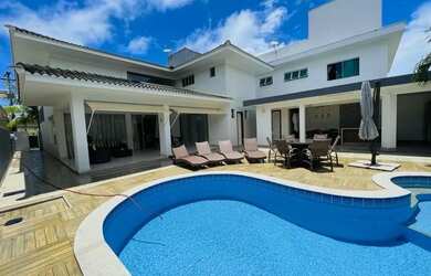 Imagem: A casa em condomínio possui 4 Dormitórios, 5 Banheiros, 4