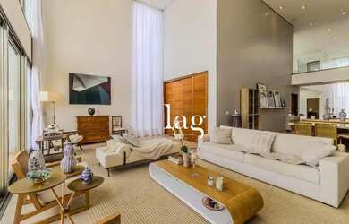 Imagem: A casa em condomínio possui 5 Dormitórios, 5 Banheiros, 5