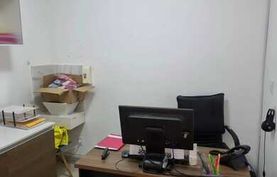 Imagem 6: Sala Comercial à Venda em Condomínio na Cidade de Salvador-BA, Bairro...