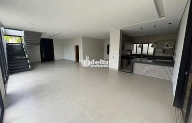 Imagem 2: Casa residencial em condomínio disponível para locação e venda no...