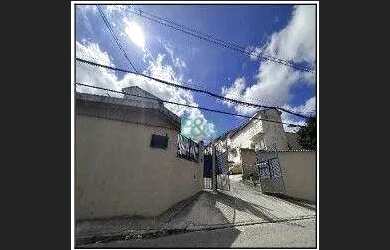 Imagem: A casa em condomínio possui 2 Dormitórios, 1 Banheiro, 2 Vagas