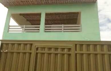 Imagem: A casa possui 2 Dormitórios, 3 Banheiros, 2 Vagas na garagem