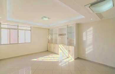 Imagem: O apartamento possui 4 Dormitórios, 1 Banheiro, 140m² de Área