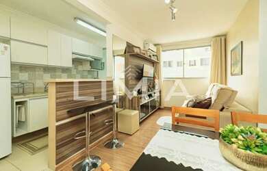 Imagem: O apartamentoe possui 2 Dormitórios, 2 Banheiros, 1 Vaga na