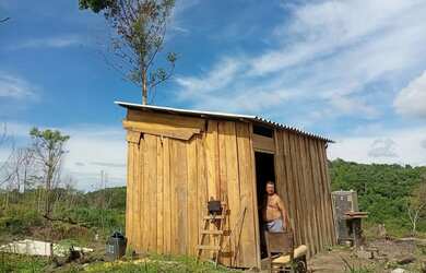 Imagem 11: Terreno com luz e Internet e água a 300 mts da represa