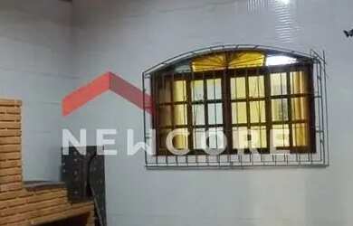 Imagem: A casa à venda possui 3 Dormitórios, 2 Banheiros, 2 Vagas