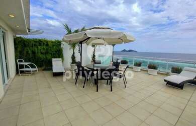 Imagem: O apartamento na cobertura à venda possui 5 Dormitórios, 5