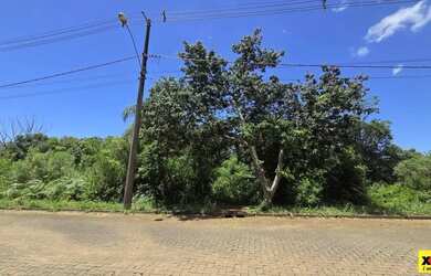 Imagem: O terreno possui 435m² de Área, Imóvel novo e está localizado