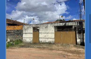 Imagem: A casa possui 2 Dormitórios, 1 Banheiro, 200m² de Área, Varanda