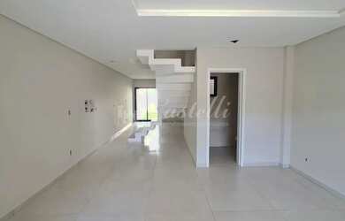 Imagem 3: Sobrado à venda, no Bairro Nova Rússia, PONTA GROSSA - PR