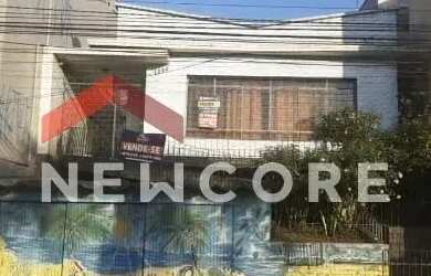 Imagem: A casa possui 3 Dormitórios, 2 Banheiros, 3 Vagas na garagem