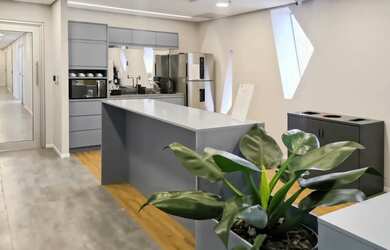 Imagem: O depósito possui 1m² de Área e está localizado em Jardim