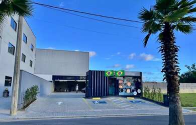 Imagem: O depósito à venda possui 5 Vagas na garagem, 18m² de Área