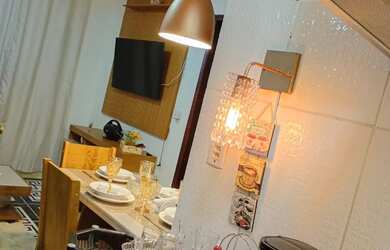 Imagem: O apartamento possui 2 Dormitórios, 1 Banheiro, 1 Vaga na garagem