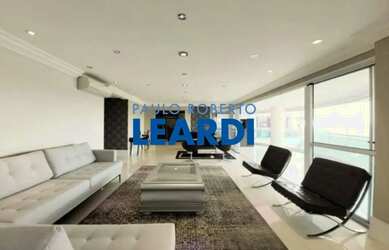 Imagem: O apartamento possui 3 Dormitórios, 5 Banheiros, 4 Vagas na