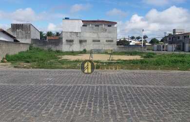 Imagem: O terreno possui 900m² de Área e está localizado em Emaús