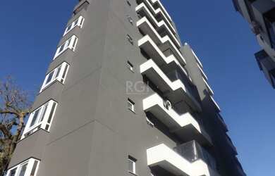 Imagem: A casa possui 2 Dormitórios, 3 Banheiros, 1 Vaga na garagem