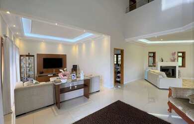 Imagem 7: Linda Casa com 4 dorm/3 sts - Salões festas e jogos, piscina, gourmet