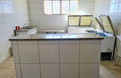 Imagem: O depósito possui 5 Vagas na garagem, 1.000m² de Área e