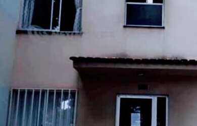 Imagem 1: Excelente apartamento no bairro Ch caras Calif rnia