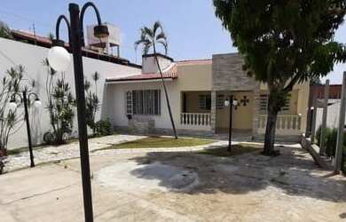 Imagem: A casa para alugar possui 3 Dormitórios, 2 Banheiros, 3 Vagas