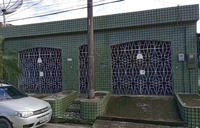 Imagem: A casa possui 3 Dormitórios, 3 Banheiros e está localizado