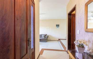 Imagem 8: Casa em Tristeza. Piscina, Churrasqueira, Varandae200m² de Área