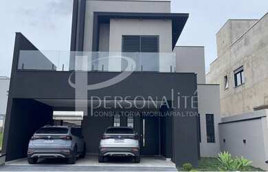 Imagem: A casa possui 3 Dormitórios, 4 Banheiros, 3 Vagas na garagem