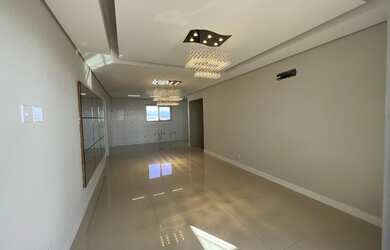 Imagem 3: Cobertura com piscina privativa e vista mar localizada no bairro Estreito