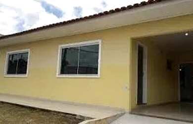 Imagem: A casa possui 3 Dormitórios, 3 Banheiros, 2 Vagas na garagem