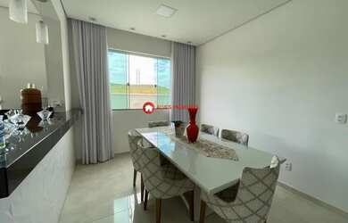 Imagem: A casa em condomínio possui 3 Dormitórios, 3 Banheiros, 4