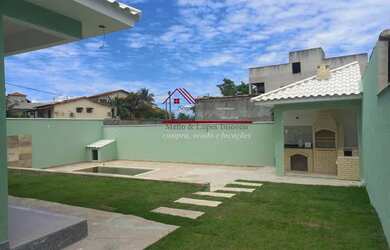 Imagem: A casa em condomínio possui 3 Dormitórios, 2 Banheiros, 4