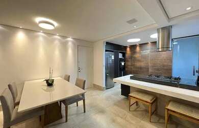 Imagem: O apartamento possui 3 Dormitórios, 3 Banheiros, 2 Vagas na