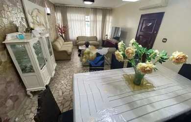 Imagem: A casa possui 3 Dormitórios, 5 Banheiros, 5 Vagas na garagem