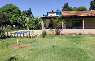 Imagem 5: Chácara com piscina. Piscinae1.800m² de Área